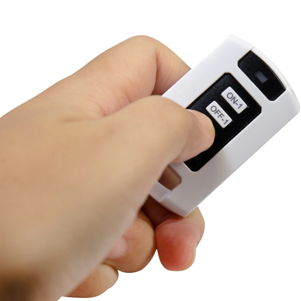 Grenuttag 5-vägs med fjärr 433 MHz Överspänningsskydd 1,5m Vit