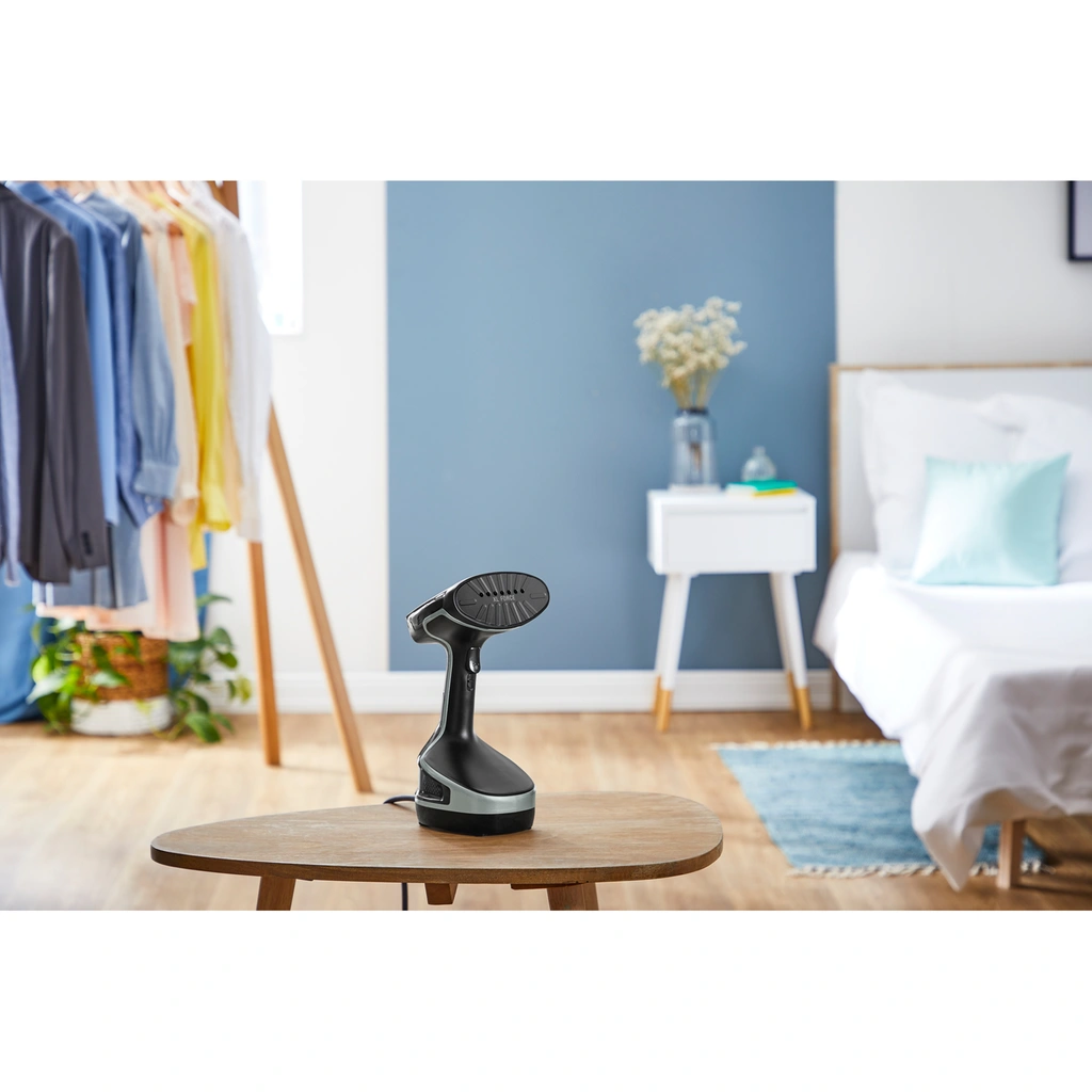 Garment steamer Access Steam Force w/ lint-pad  DT8270E1