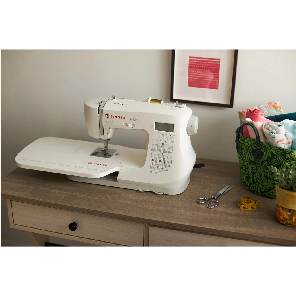 Symaskin C7225 Elektronisk 97st sömmar inkl förlängningsbord