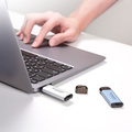 Portabel Mini SSD ESD300C USB-C 500Gb 10Gbps (R1050/W950 Mb/s) Silver