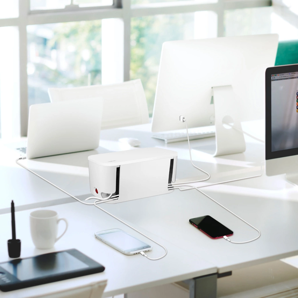 Cable box - Kabelgömma med grenuttag + USB-A/USB-C-laddning Vit