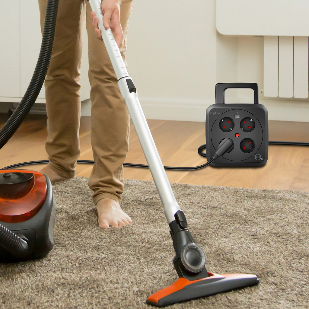 Kabelvinda 5 meter 4 jordade uttag + USB-A/USB-C 20W IP20