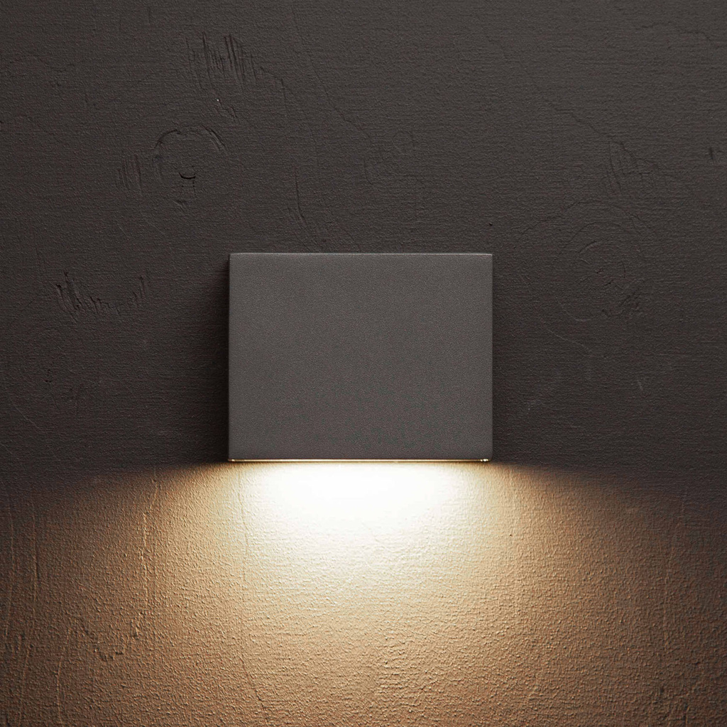 Per I Väggarmatur LED IP54 3000K 4W 210lm Antracit