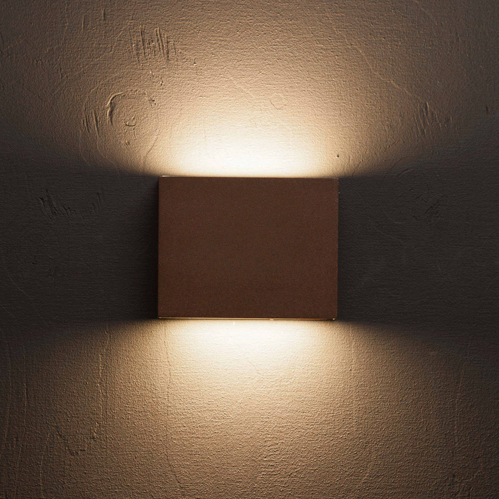 Per II Väggarmatur LED IP54 3000K 6W 430lm Corten