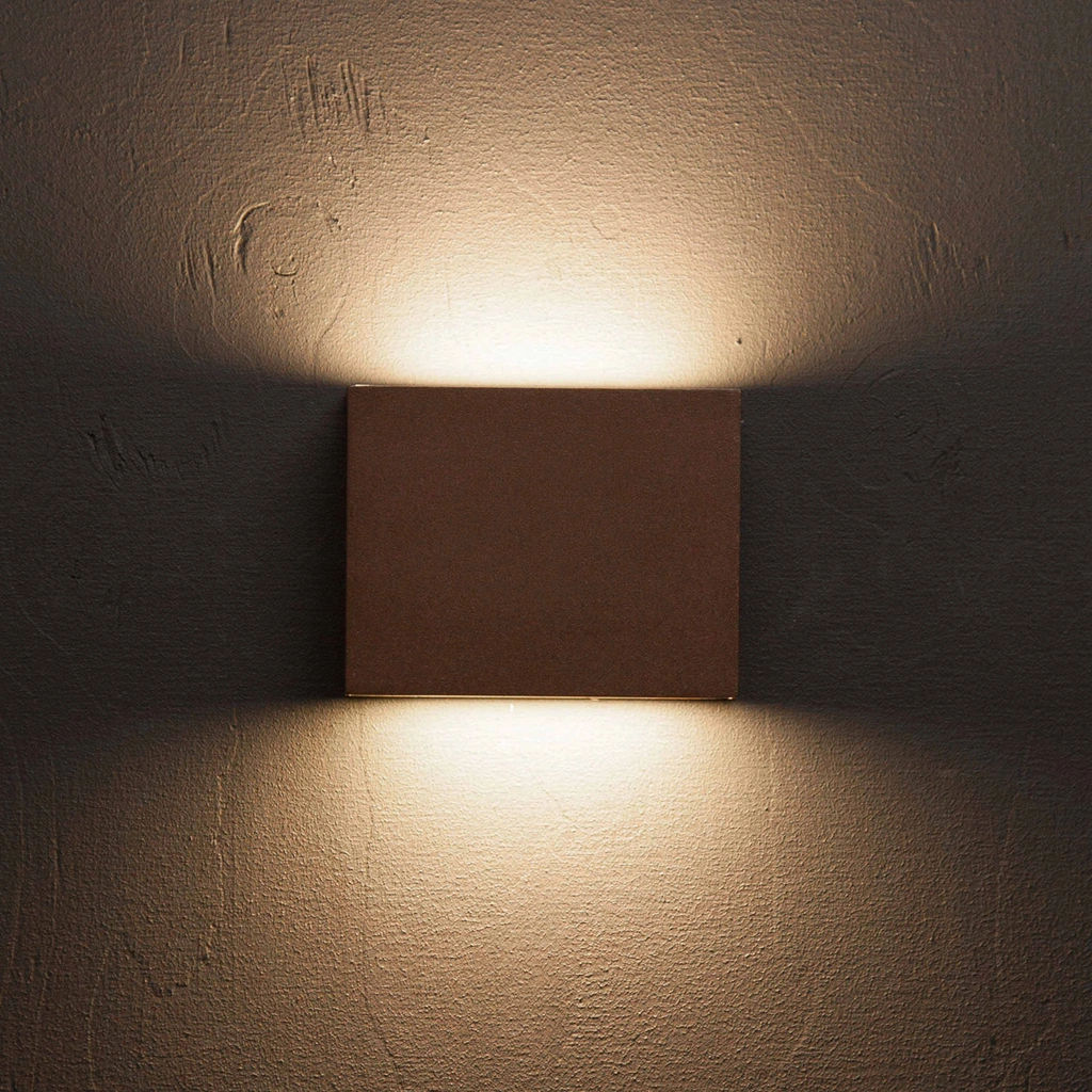 Per II Väggarmatur LED IP54 3000K 6W 430lm Corten