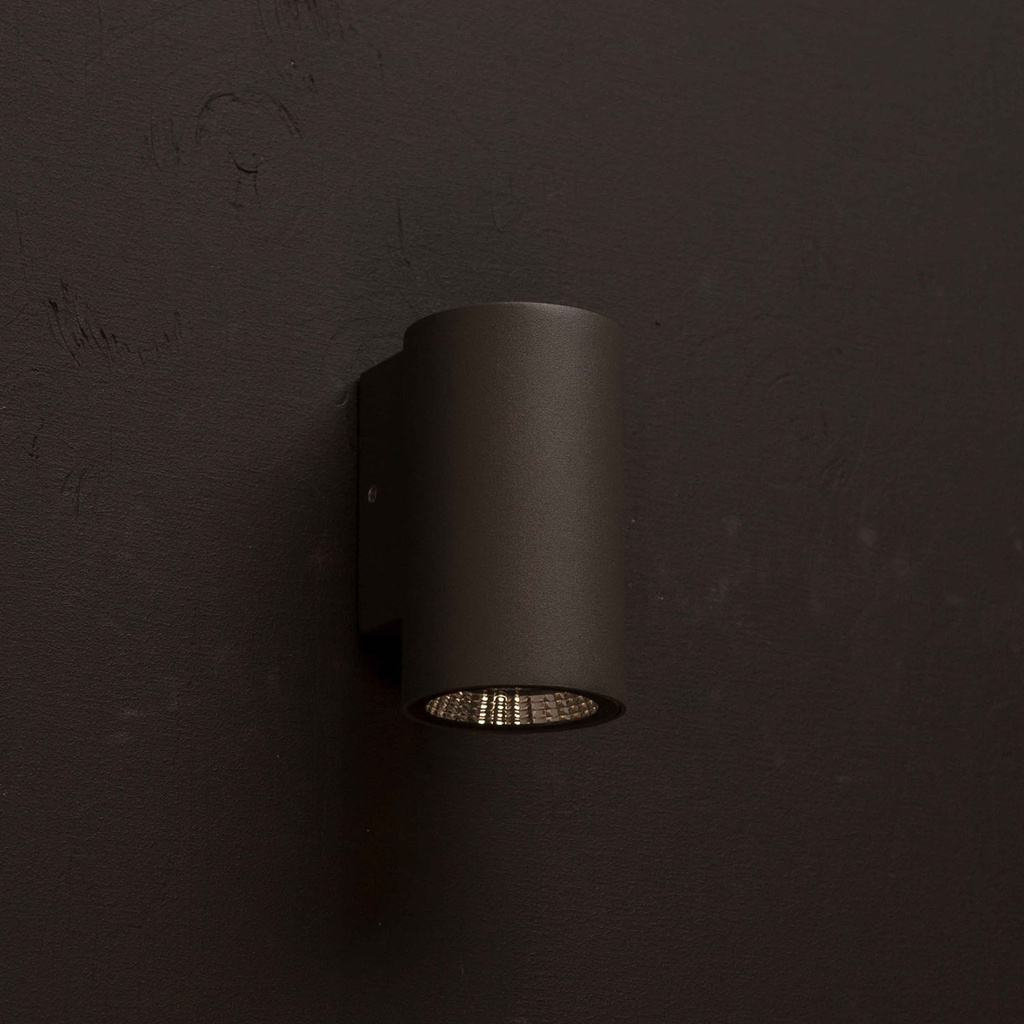 Erik I Väggarmatur LED IP65 3000K 2W 293lm Antracit