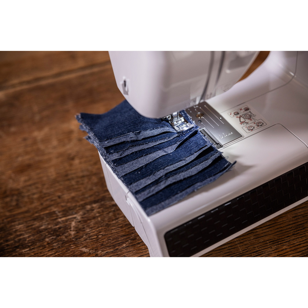 Sewing machine HF27ZW1 ideal for heavy fabrics