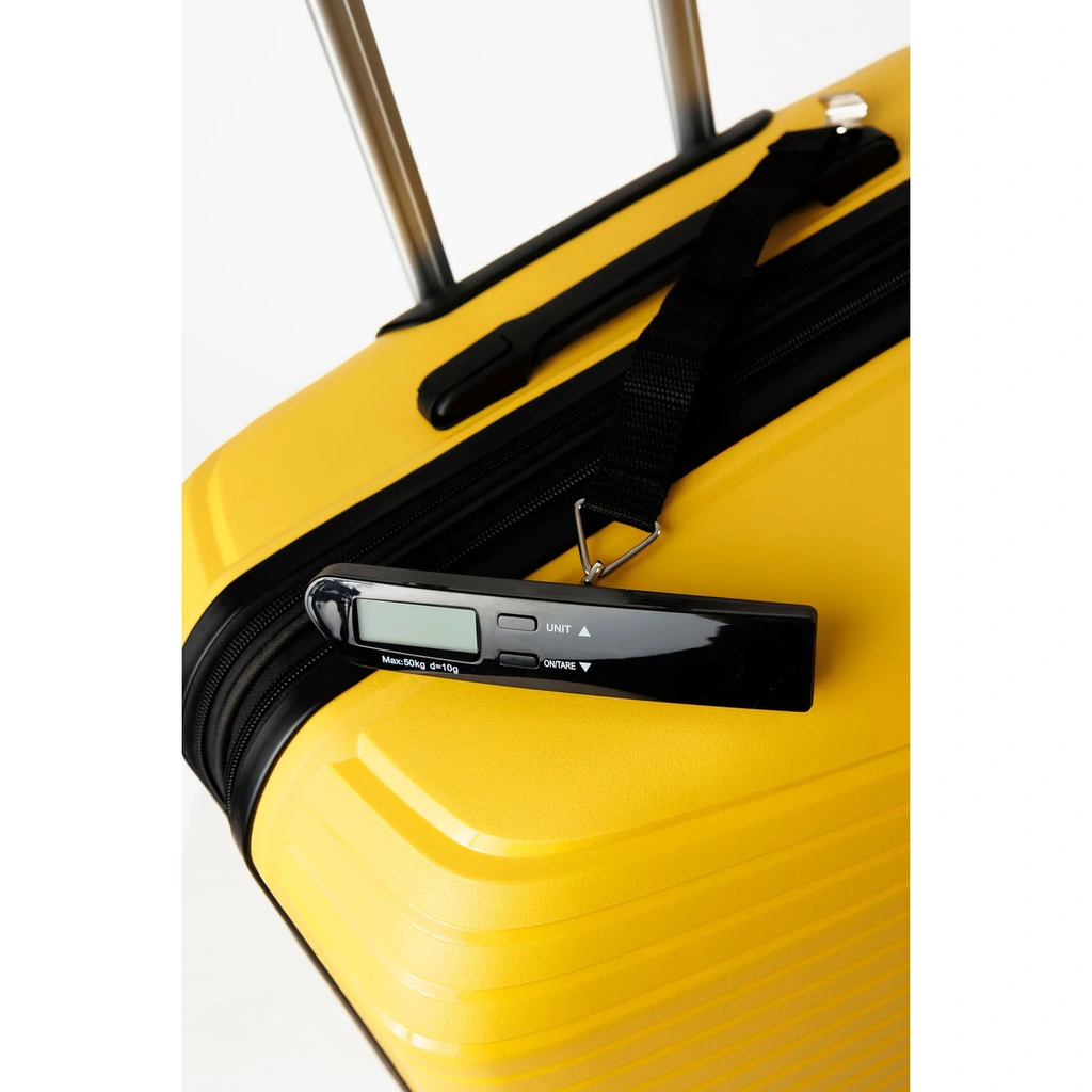 Resekit 3 (Bagagevåg, Bagagetag Röd, Reseflaskor)