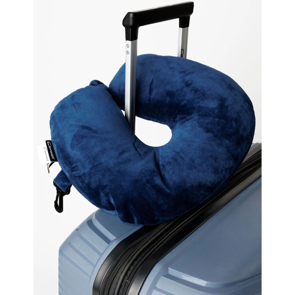 Resekit 12 (Nackkudde, Reseflaskor)