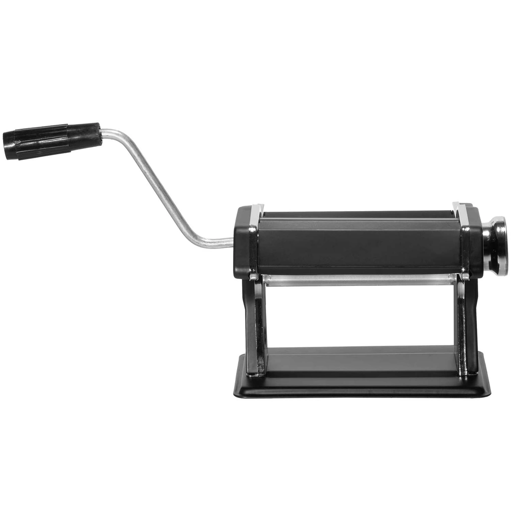 Pasta maker