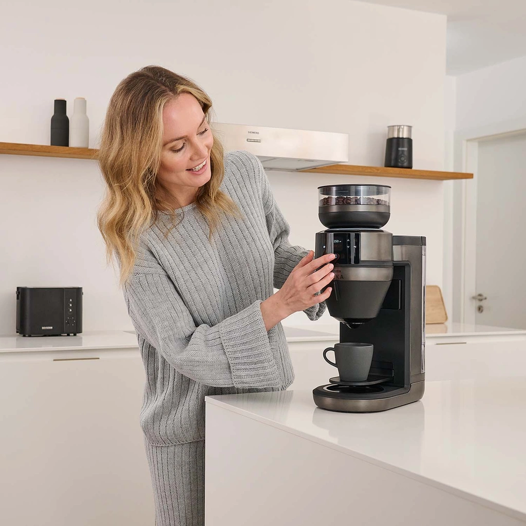 Helautomatisk filterkaffebryggare FILKA 2.0 med glaskanna KA 4854 Dark Inox