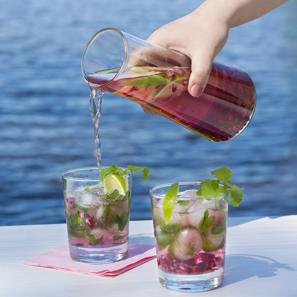 Glaskaraff med silikonlock 1 L